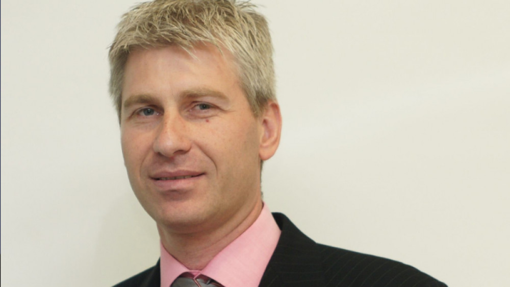 Persönliche Kontakte und feste Ansprechpartner bei Vertrags- wie Schadenfragen sind Pluspunkte, mit denen insbesondere kleine VVaG aufwarten können, meint Dirk Thomas der DOCURA VVaG.